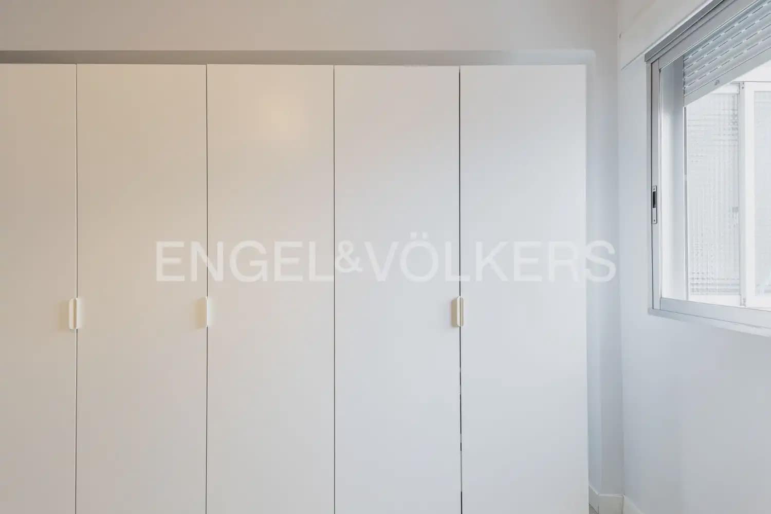 3 bedroom Flat for rent in Valencia city - € 1,850 (Ref: 9897847)