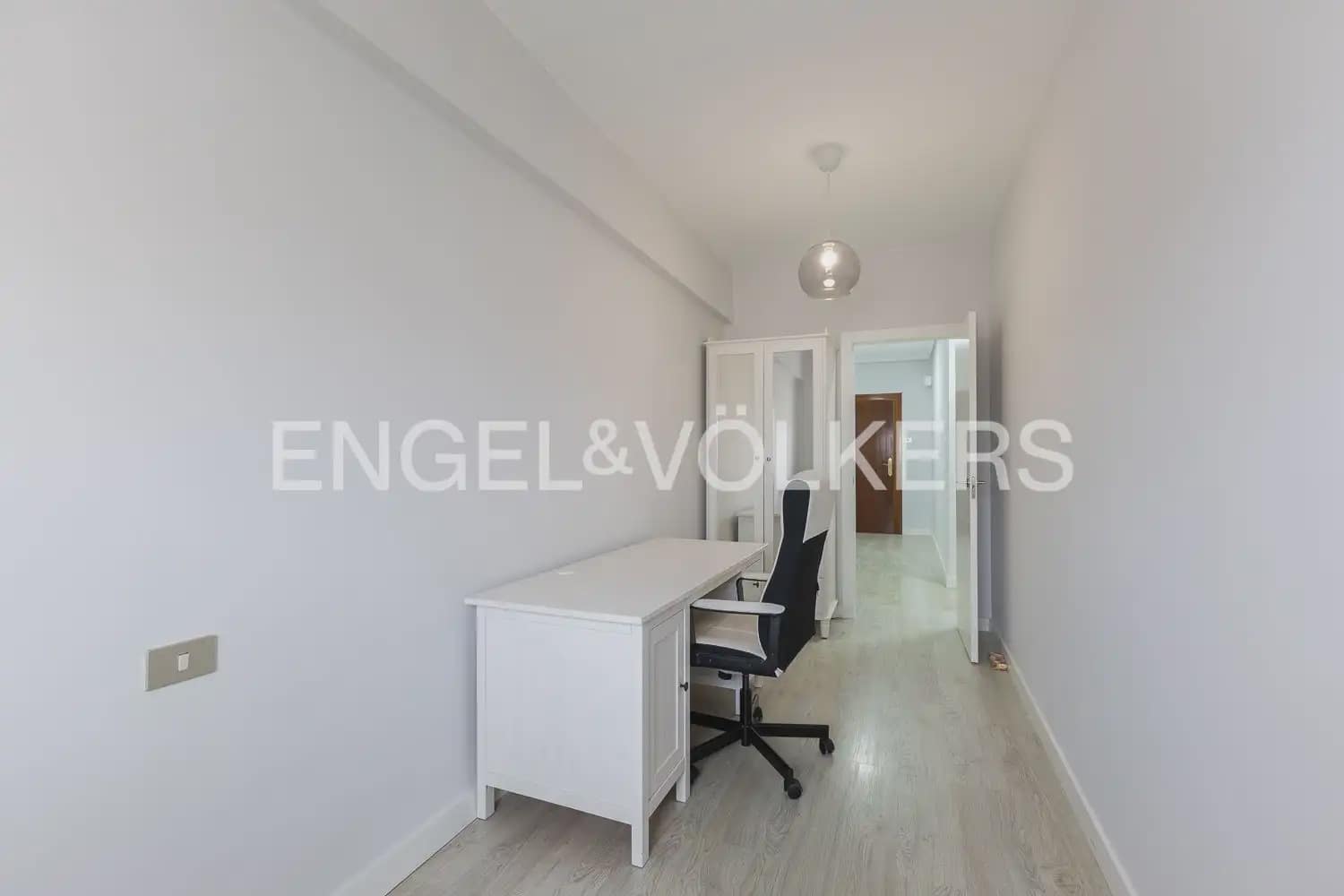 3 bedroom Flat for rent in Valencia city - € 1,850 (Ref: 9897847)