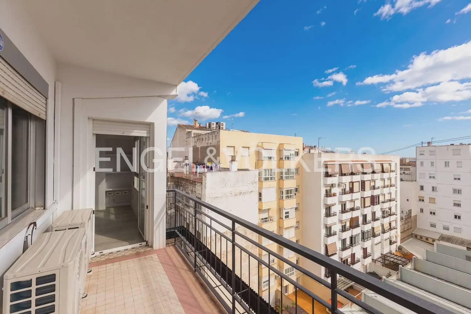 3 bedroom Flat for rent in Valencia city - € 1,850 (Ref: 9897847)