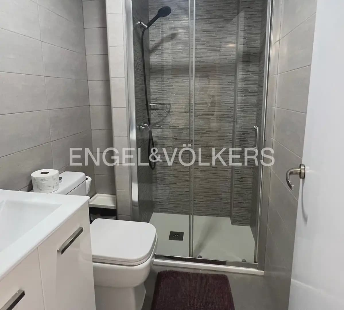 4 quarto Apartamento para arrendar em Valencia cidade - 2 000 € (Ref: 9897848)