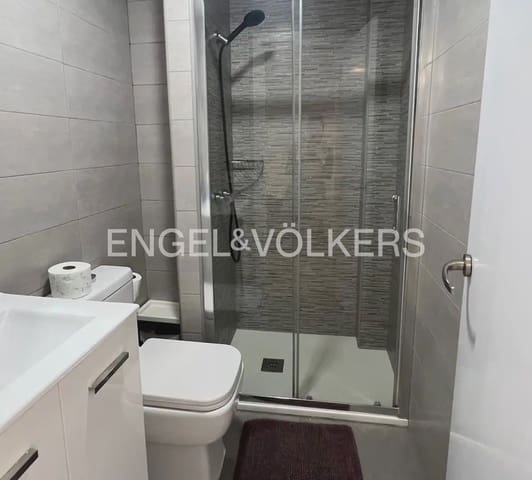 4 quarto Apartamento para arrendar em Ciutat Jardi, Valência cidade - 2 000 € (Ref: 9897848)