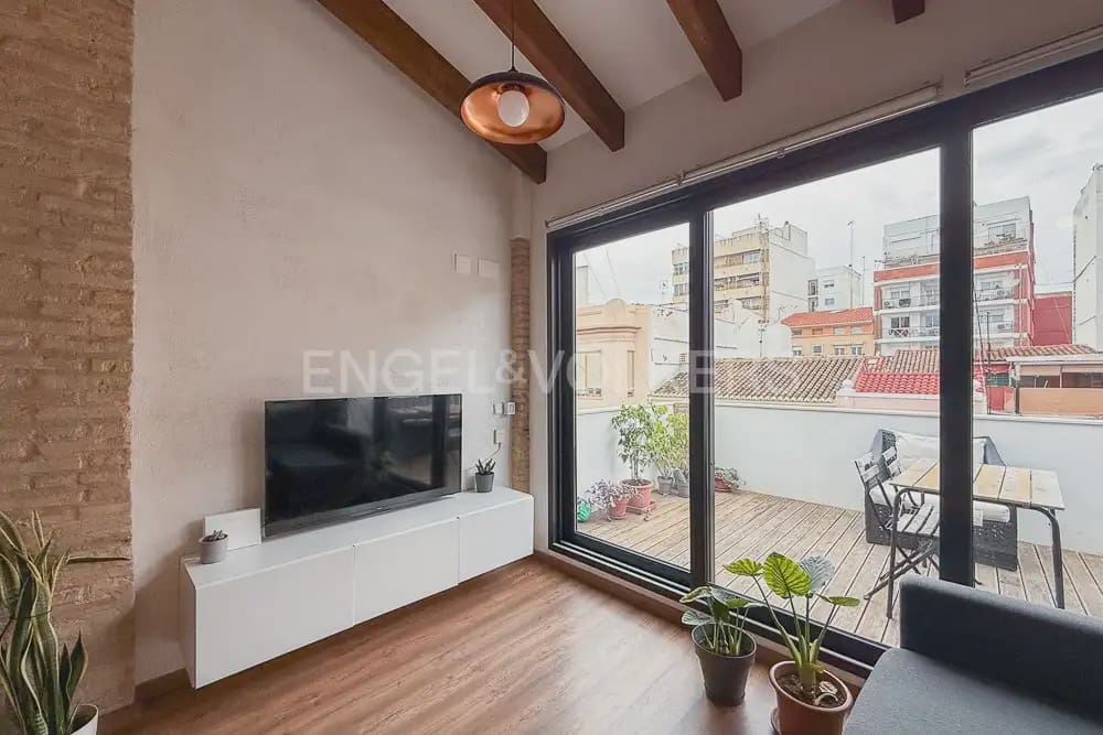 1 bedroom Flat for rent in Valencia city - € 1,600 (Ref: 9897850)
