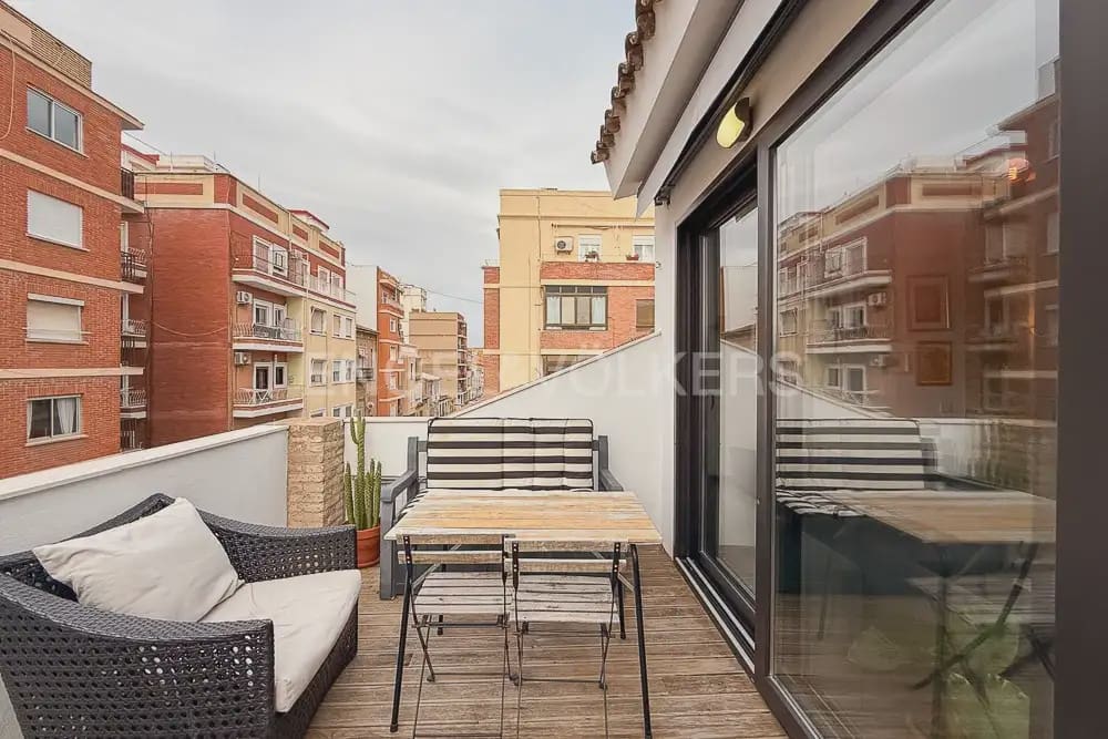 1 bedroom Flat for rent in Valencia city - € 1,600 (Ref: 9897850)