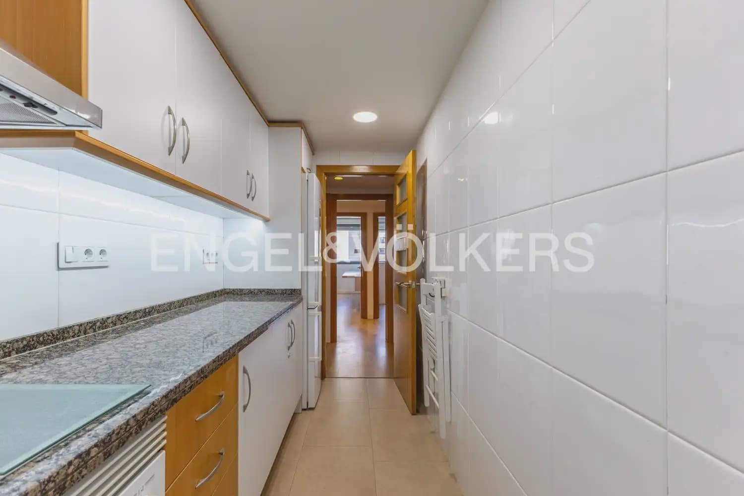 Appartement de 2 chambres à louer à Valence ville avec piscine garage - 1 600 € (Ref: 9897851)
