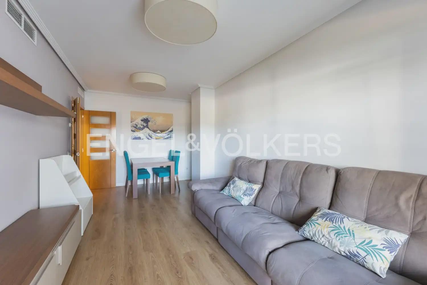 Appartement de 2 chambres à louer à Valence ville avec piscine garage - 1 600 € (Ref: 9897851)