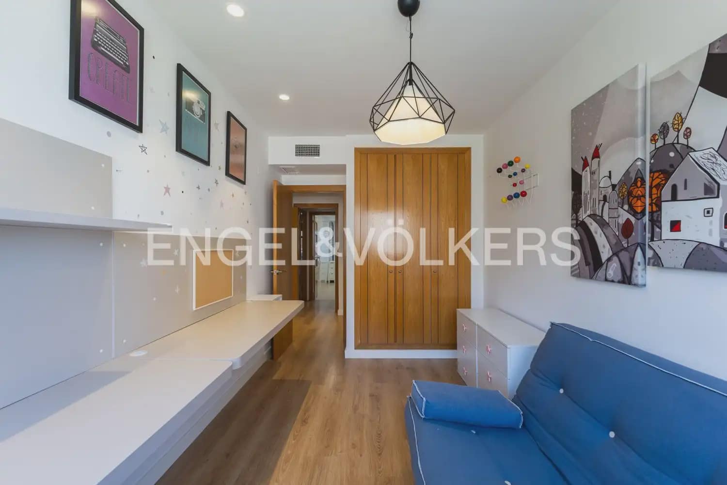 Appartement de 2 chambres à louer à Valence ville avec piscine garage - 1 600 € (Ref: 9897851)