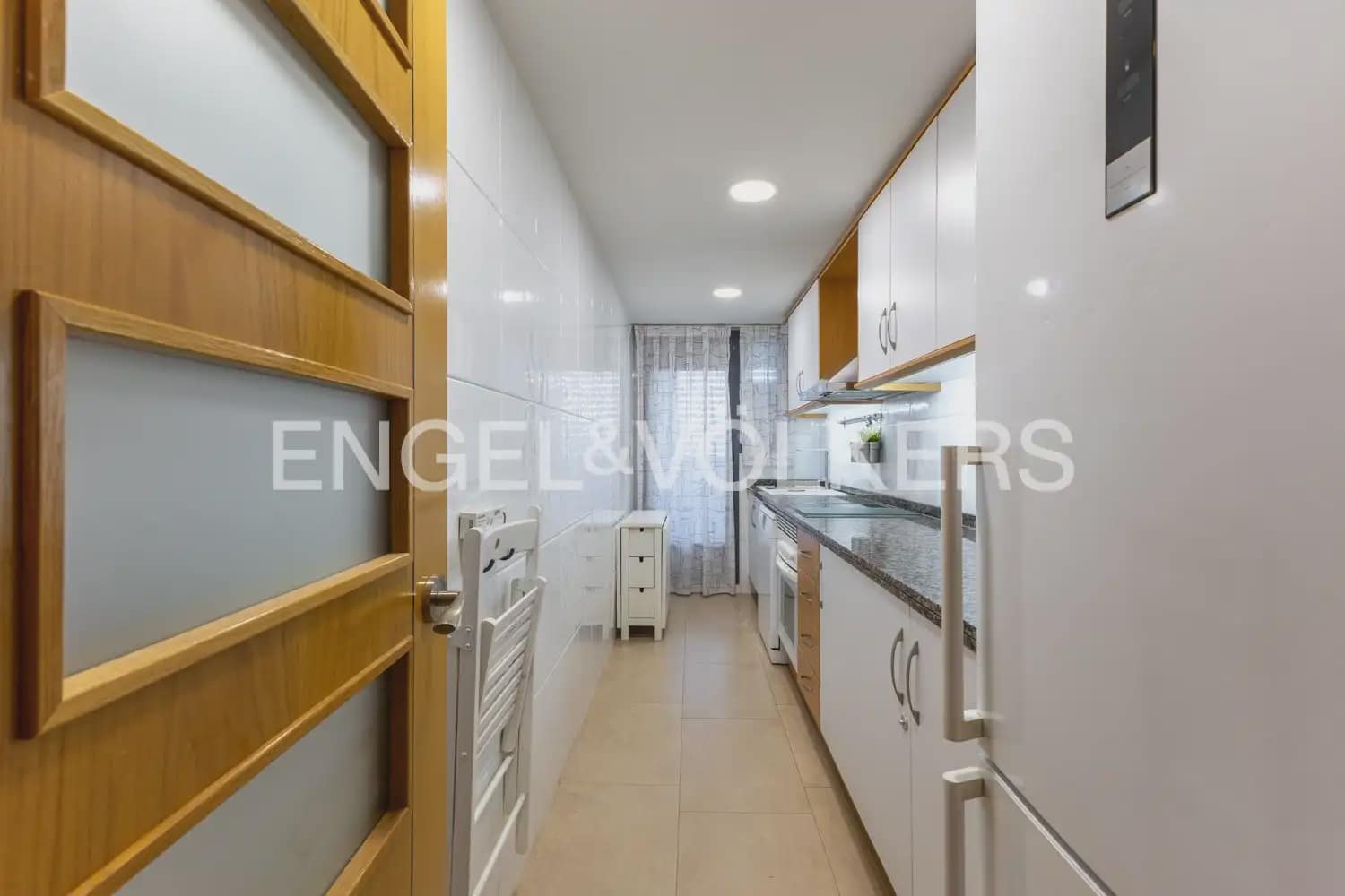 Appartement de 2 chambres à louer à Valence ville avec piscine garage - 1 600 € (Ref: 9897851)