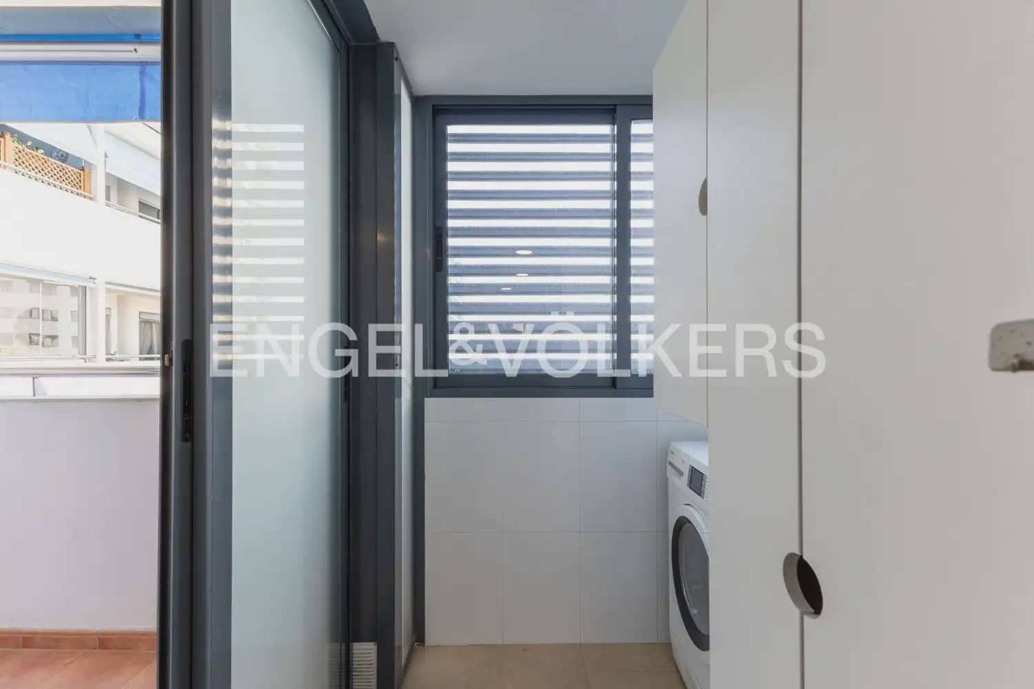 Appartement de 2 chambres à louer à Valence ville avec piscine garage - 1 600 € (Ref: 9897851)