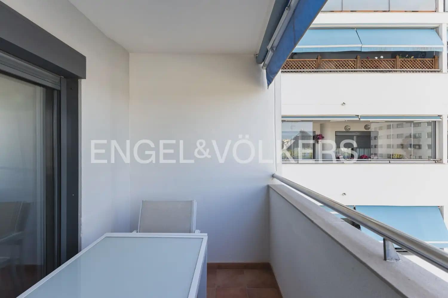 Appartement de 2 chambres à louer à Valence ville avec piscine garage - 1 600 € (Ref: 9897851)