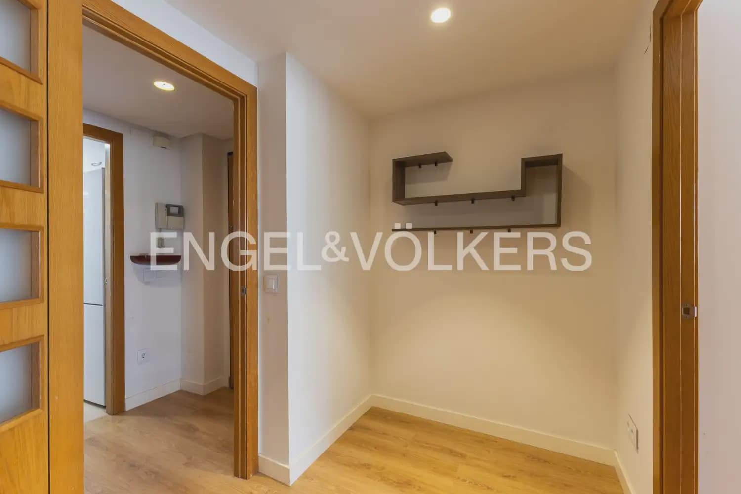 Appartement de 2 chambres à louer à Valence ville avec piscine garage - 1 600 € (Ref: 9897851)