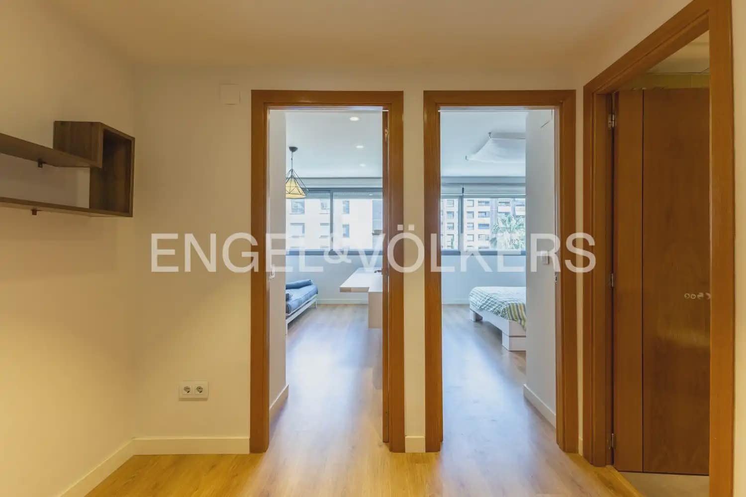Appartement de 2 chambres à louer à Valence ville avec piscine garage - 1 600 € (Ref: 9897851)