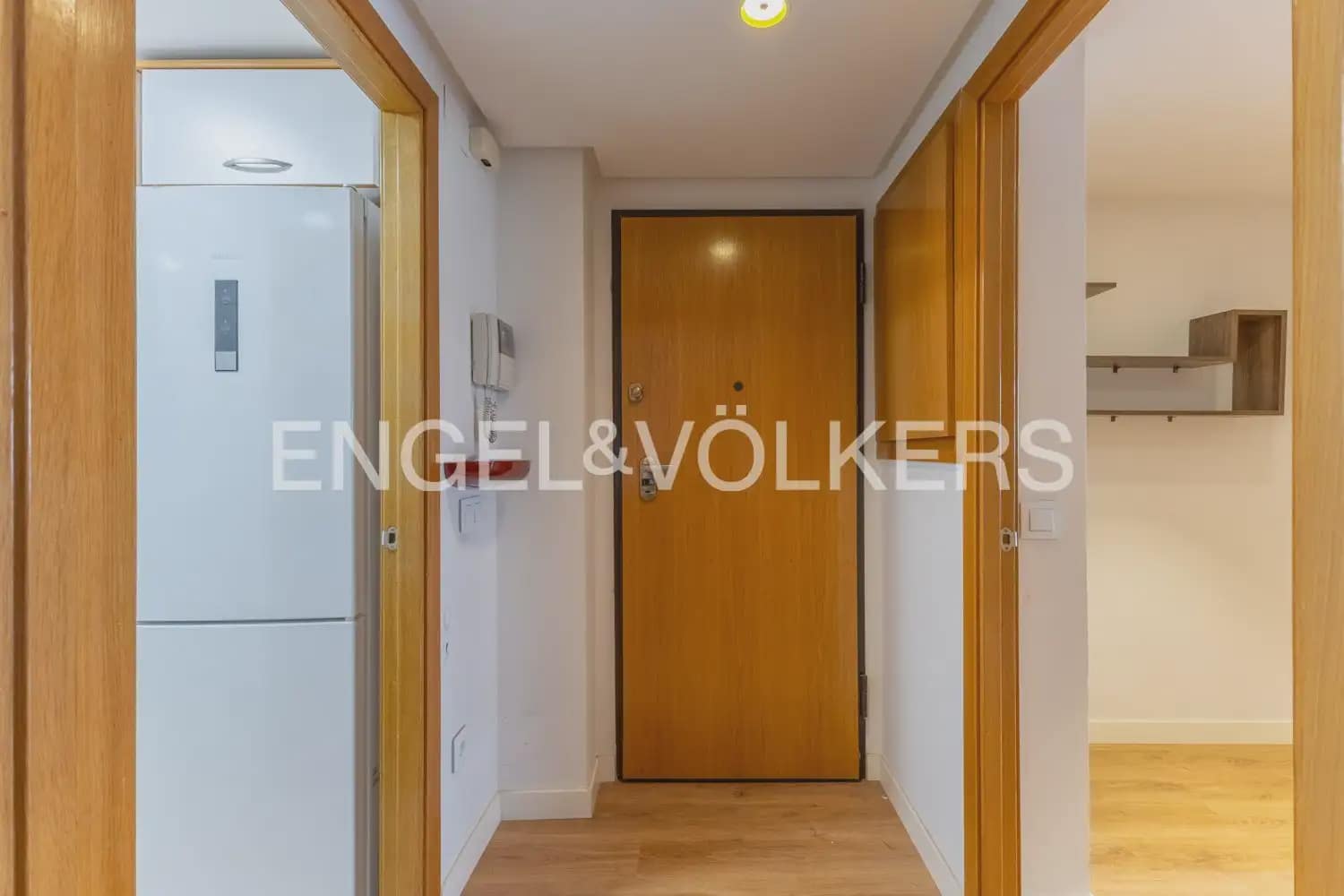 Appartement de 2 chambres à louer à Valence ville avec piscine garage - 1 600 € (Ref: 9897851)