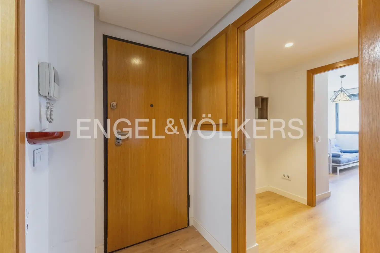 Appartement de 2 chambres à louer à Valence ville avec piscine garage - 1 600 € (Ref: 9897851)