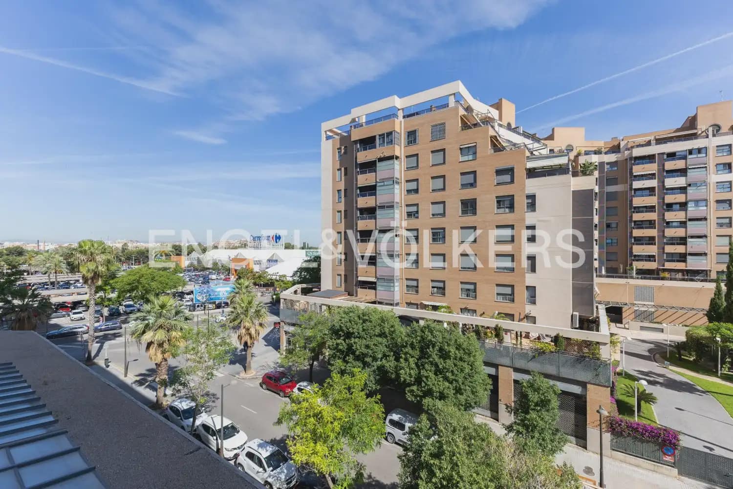 Appartement de 2 chambres à louer à Valence ville avec piscine garage - 1 600 € (Ref: 9897851)