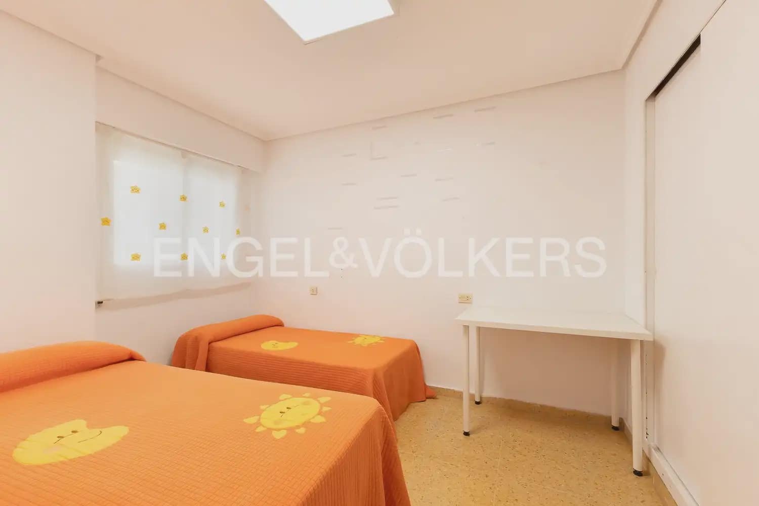 3 bedroom Flat for sale in Valencia city - € 250,000 (Ref: 9897852)