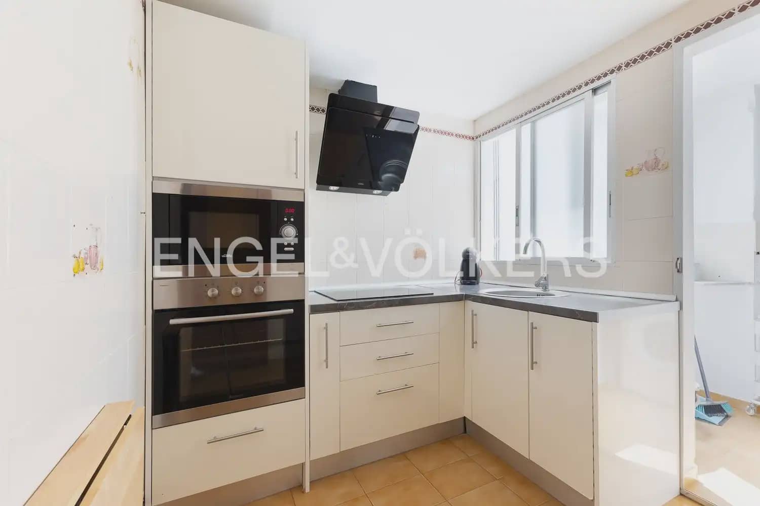 3 bedroom Flat for sale in Valencia city - € 250,000 (Ref: 9897852)
