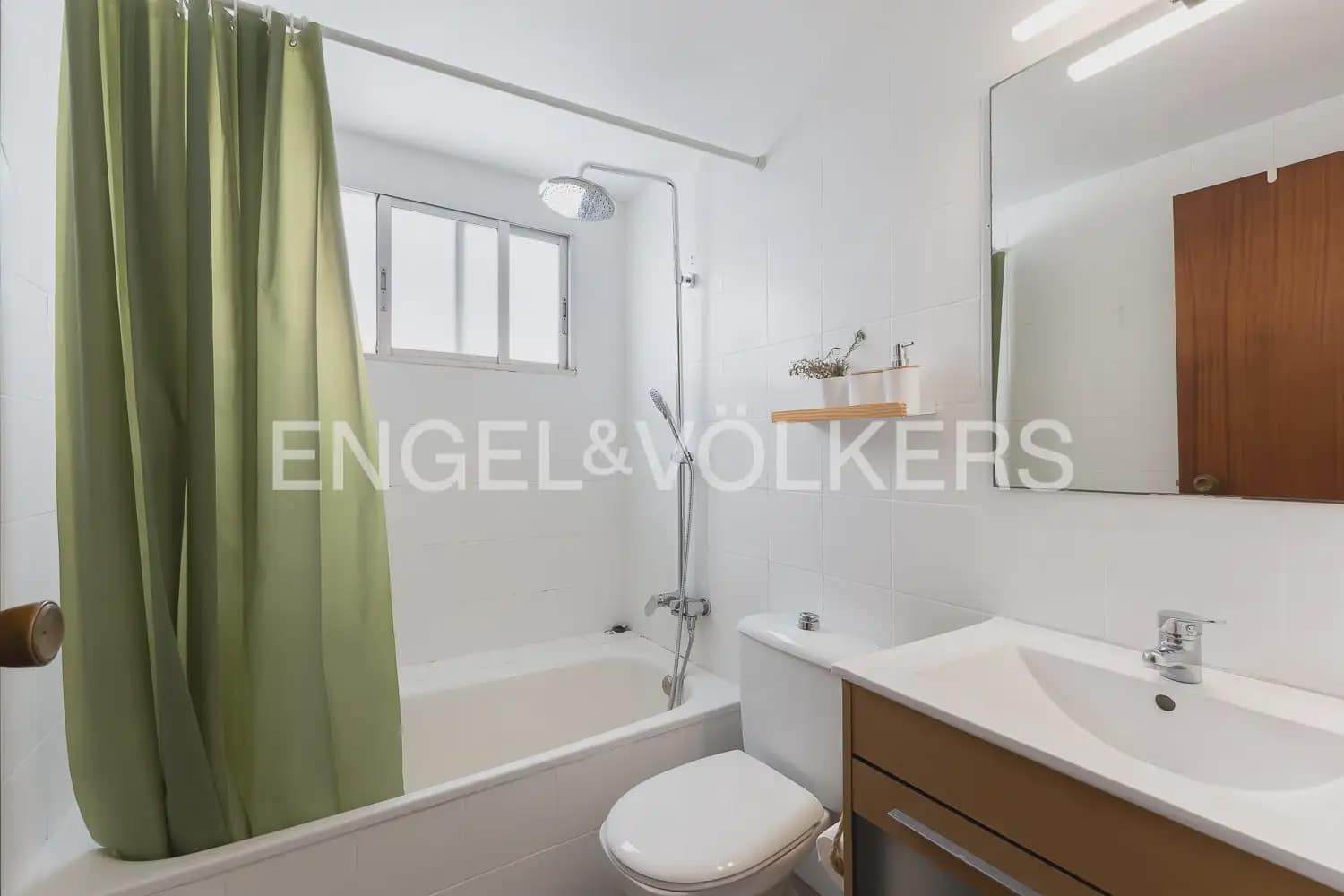 3 bedroom Flat for sale in Valencia city - € 250,000 (Ref: 9897852)