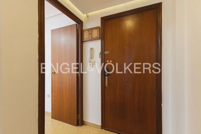 3 bedroom Flat for sale in El perellonet, Valencia city - € 250,000 (Ref: 9897852)