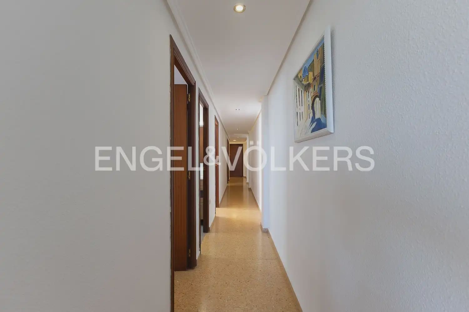 3 bedroom Flat for sale in Valencia city - € 250,000 (Ref: 9897852)