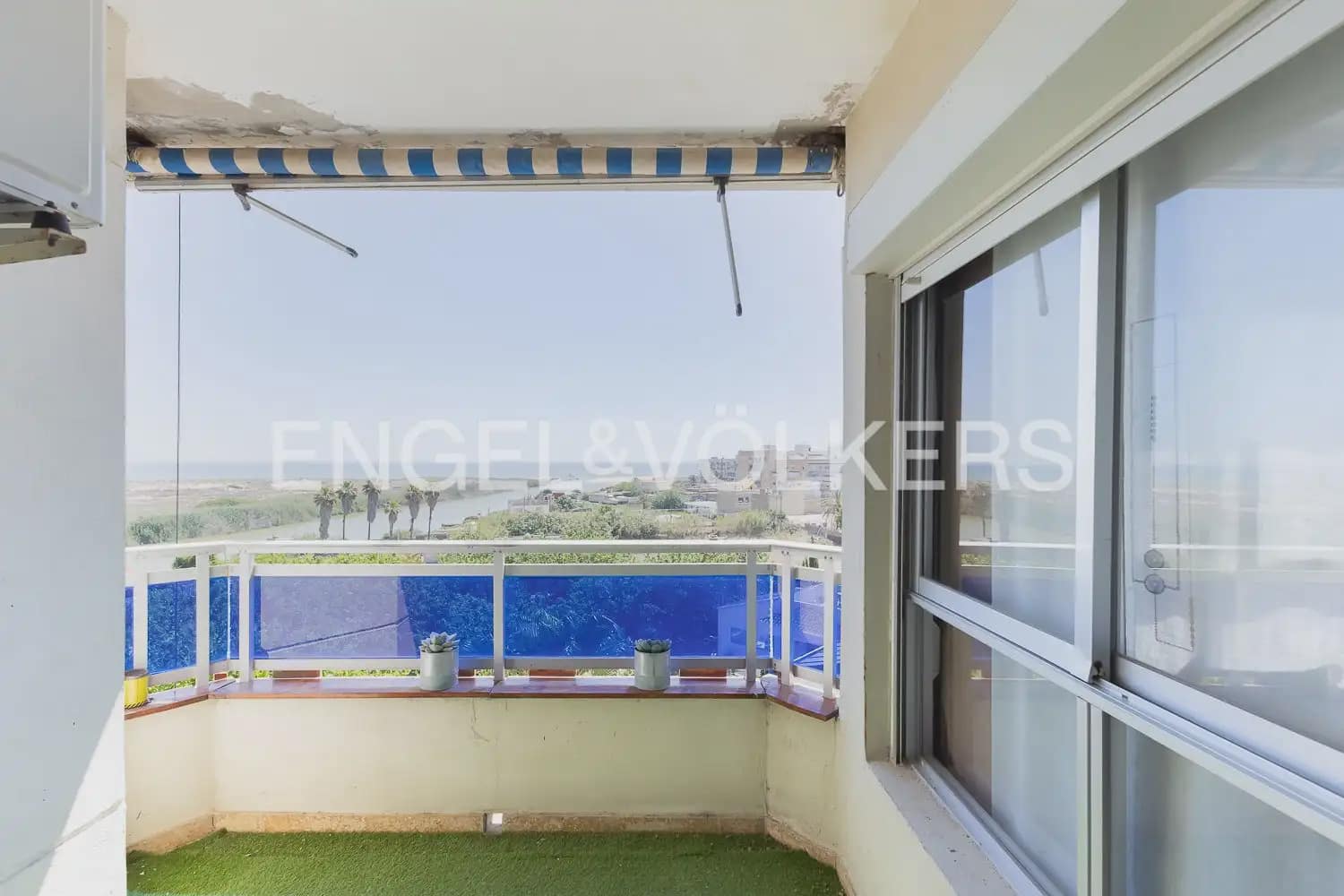 3 bedroom Flat for sale in Valencia city - € 250,000 (Ref: 9897852)