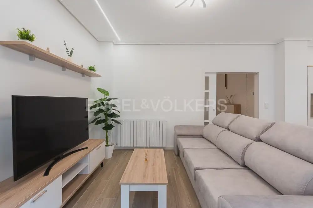 3 Zimmer Wohnung zu vermieten in Valencia Stadt - 2.800 € (Ref: 9897853)