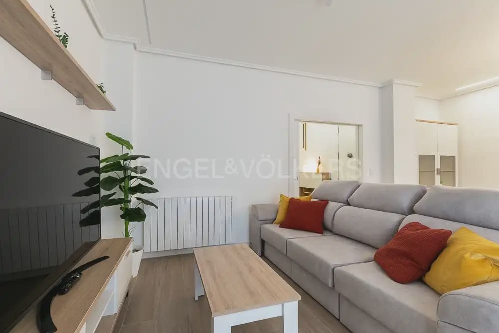 3 Zimmer Wohnung zu vermieten in Valencia Stadt - 2.800 € (Ref: 9897853)
