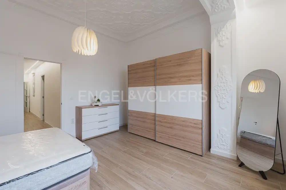 3 Zimmer Wohnung zu vermieten in Valencia Stadt - 2.800 € (Ref: 9897853)