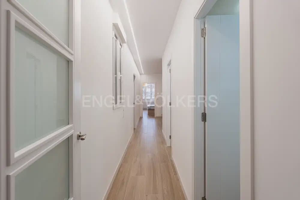 3 Zimmer Wohnung zu vermieten in Valencia Stadt - 2.800 € (Ref: 9897853)