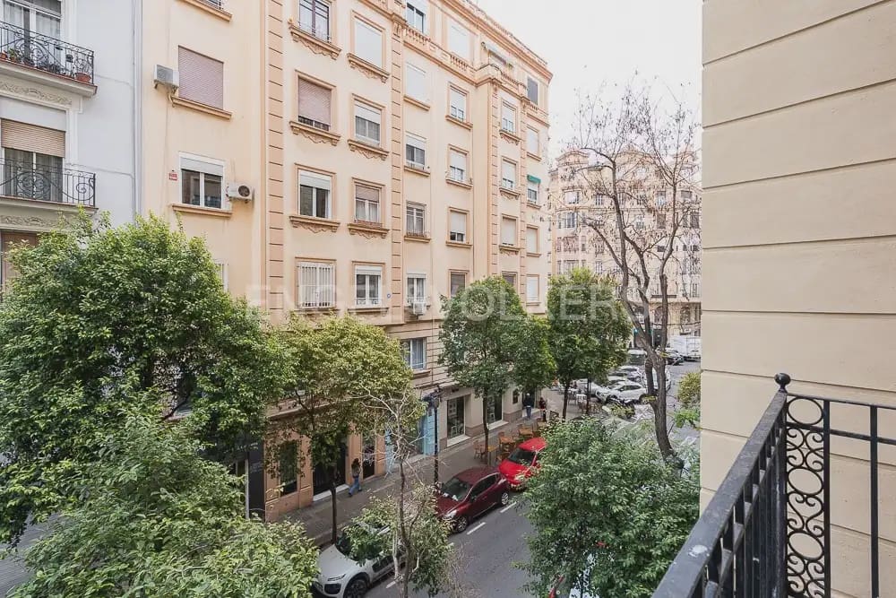 3 Zimmer Wohnung zu vermieten in Valencia Stadt - 2.800 € (Ref: 9897853)