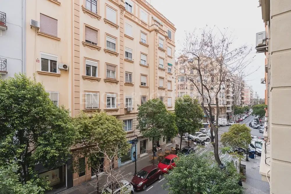 3 Zimmer Wohnung zu vermieten in Valencia Stadt - 2.800 € (Ref: 9897853)