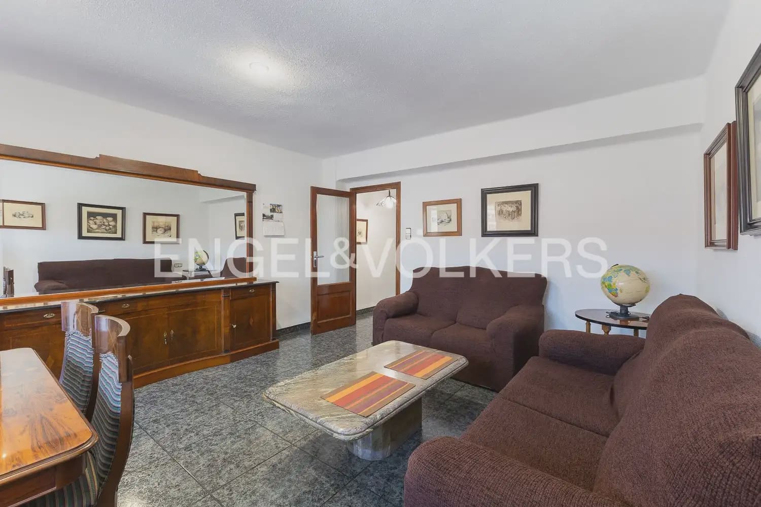 4 quarto Apartamento para arrendar em Valencia cidade com garagem - 2 000 € (Ref: 9897854)