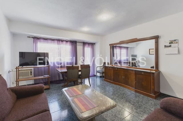 4 slaapkamer Flat te huur in La Vega Baixa, Valencia stad met garage - € 2.000 (Ref: 9897854)