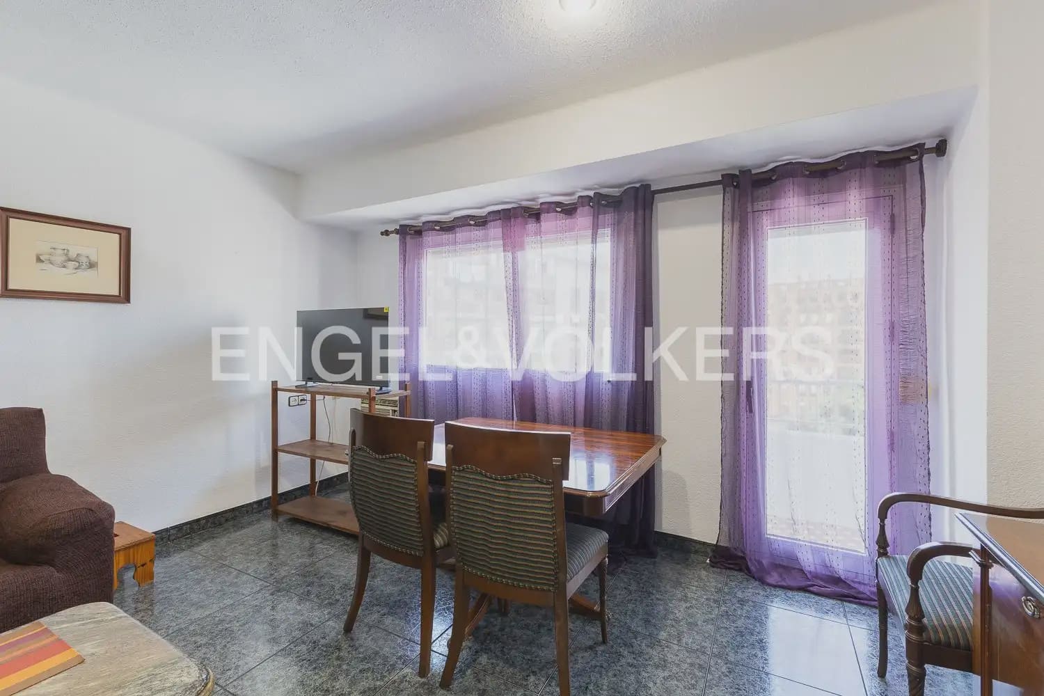 4 quarto Apartamento para arrendar em Valencia cidade com garagem - 2 000 € (Ref: 9897854)