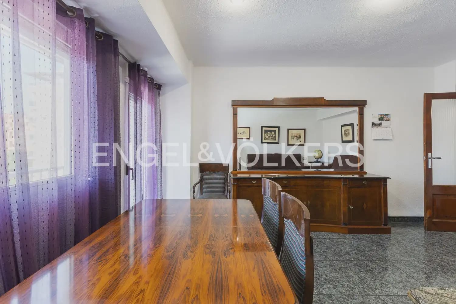 4 quarto Apartamento para arrendar em Valencia cidade com garagem - 2 000 € (Ref: 9897854)