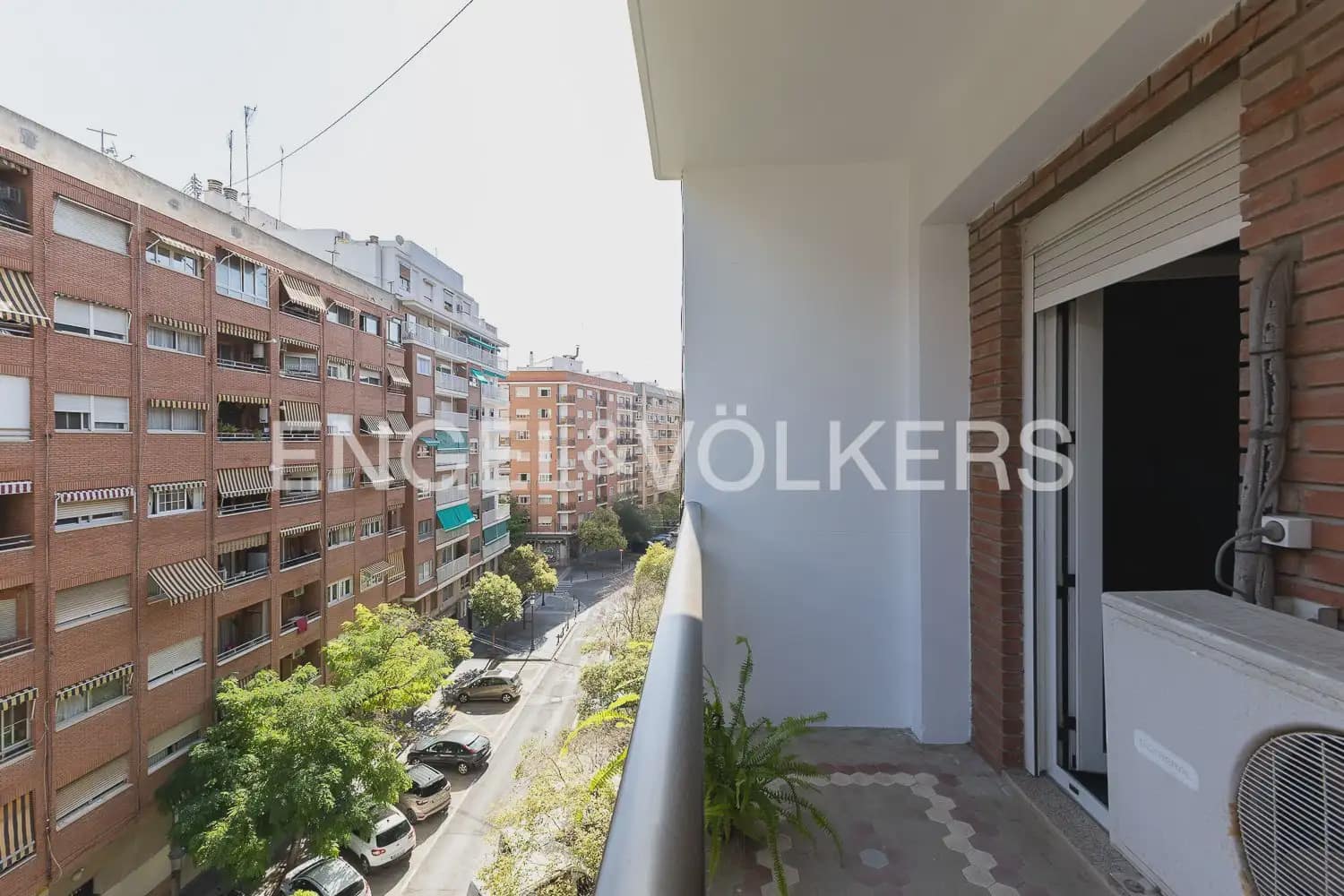 4 quarto Apartamento para arrendar em Valencia cidade com garagem - 2 000 € (Ref: 9897854)
