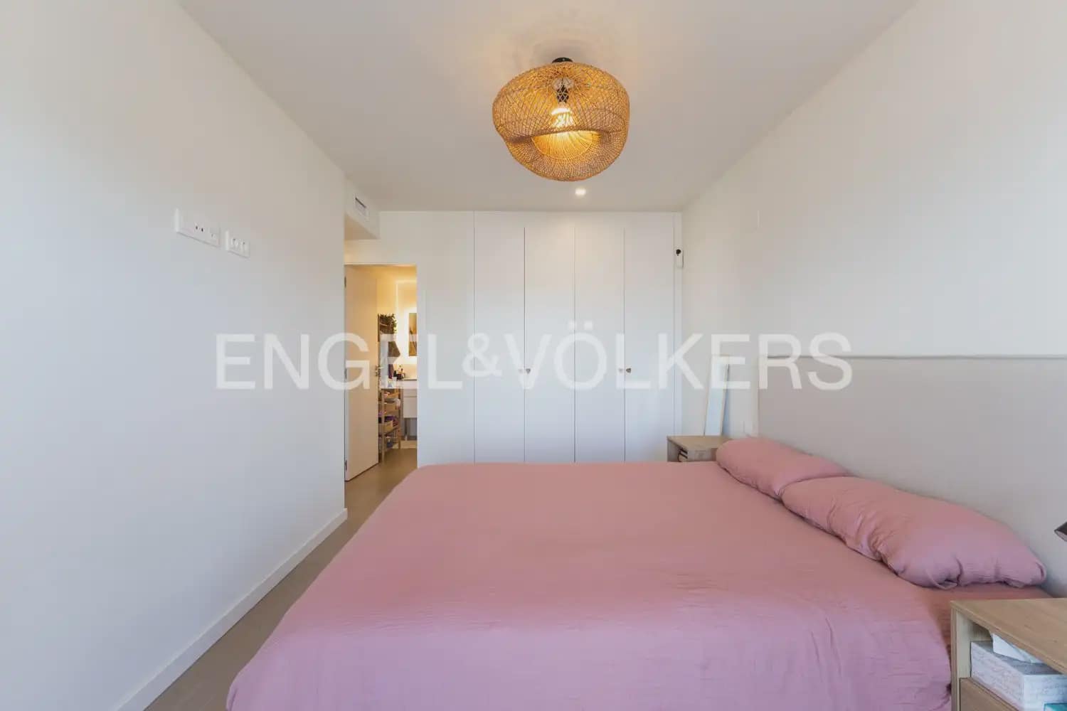 3 bedroom Flat for sale in Castello de la Plana with pool garage - € 660,000 (Ref: 9897855)