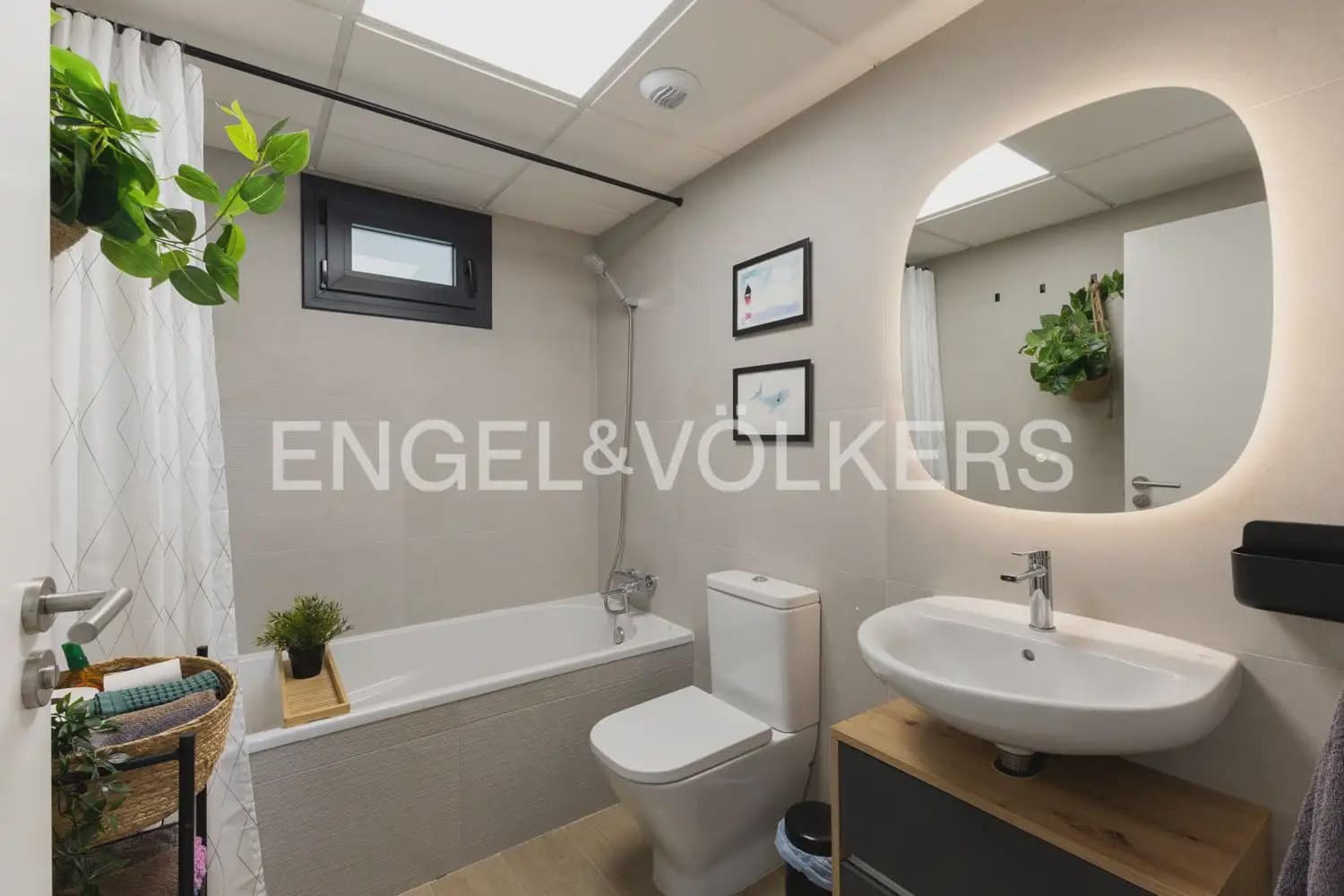3 bedroom Flat for sale in Castello de la Plana with pool garage - € 660,000 (Ref: 9897855)