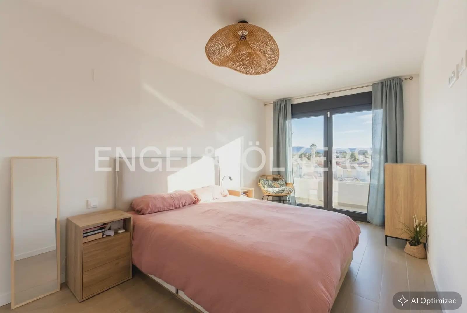 3 bedroom Flat for sale in Castello de la Plana with pool garage - € 660,000 (Ref: 9897855)