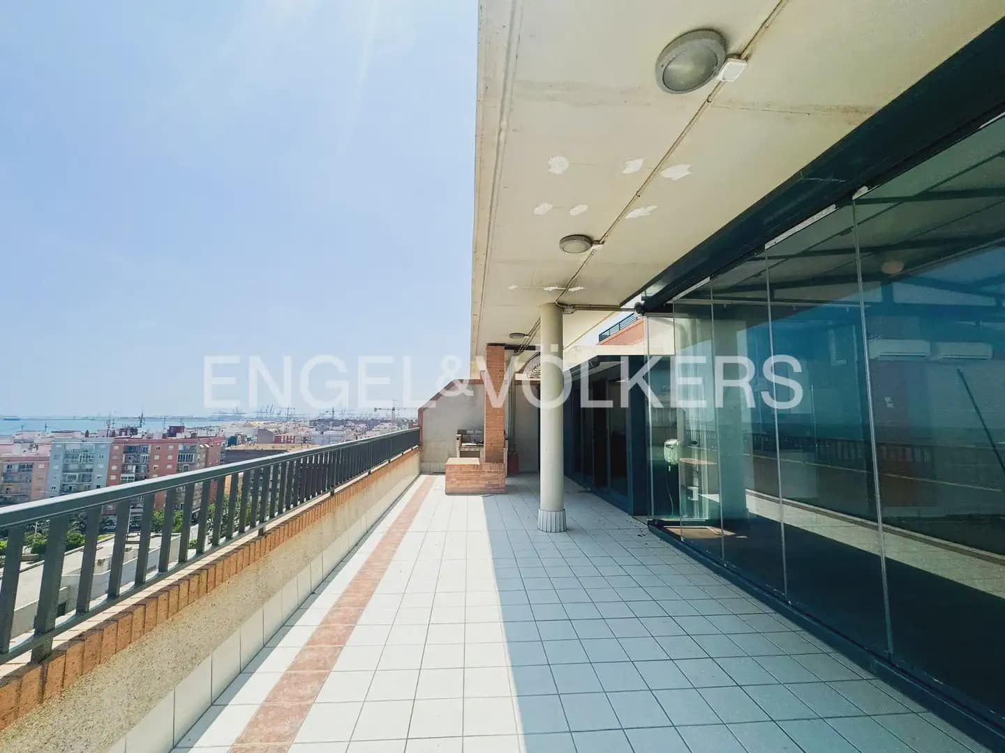 Piso de 3 habitaciones en Alboraya / Alboraia en alquiler con piscina garaje - 3.500 € (Ref: 9897856)