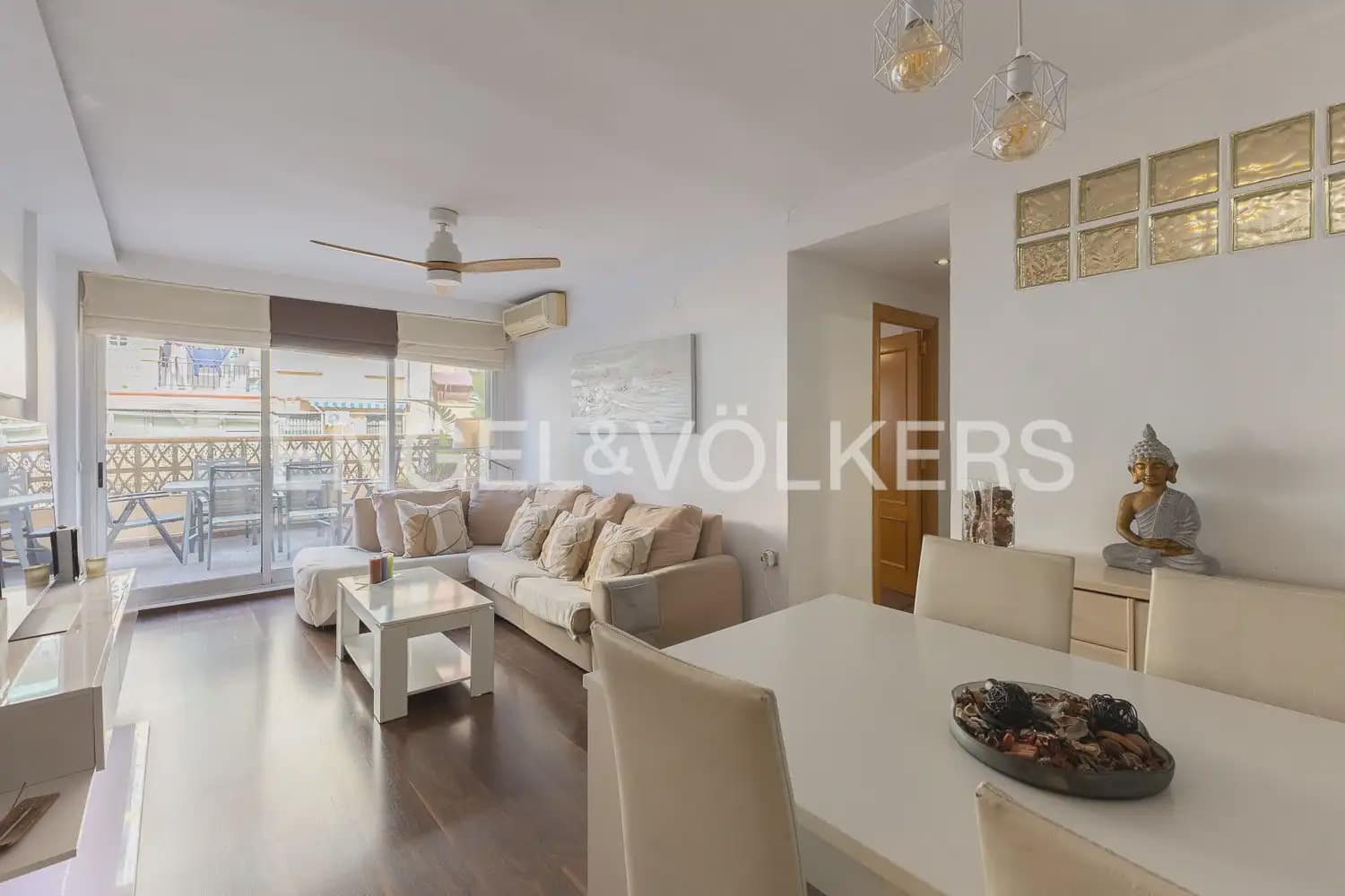 3 slaapkamer Flat te koop in Valencia stad - € 390.000 (Ref: 9897857)