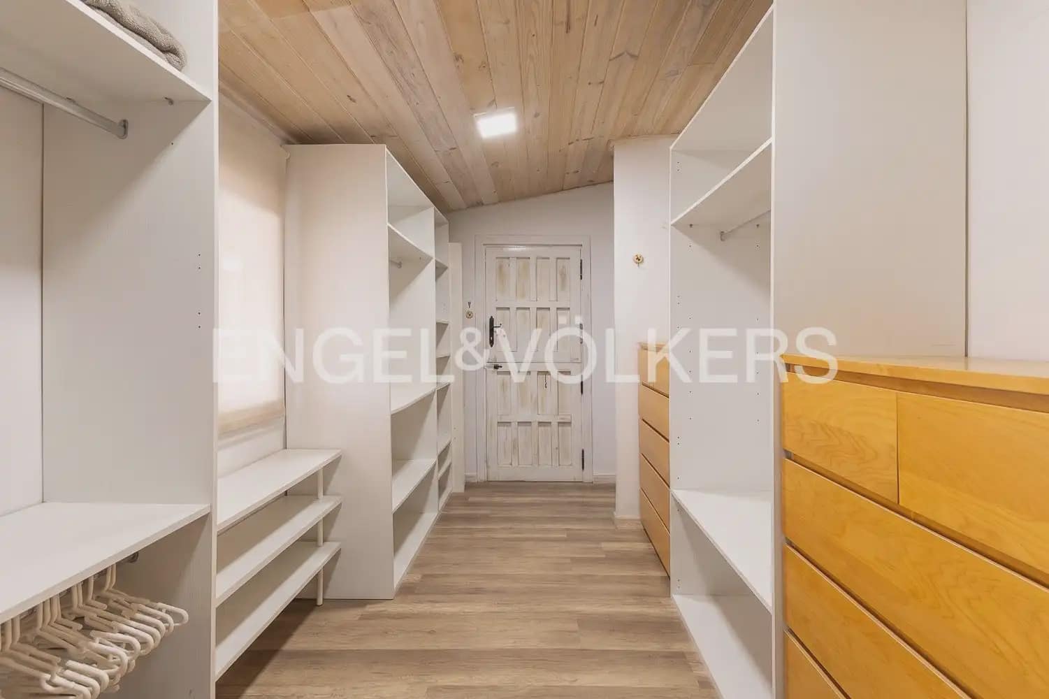 3 slaapkamer Flat te koop in Valencia stad - € 390.000 (Ref: 9897857)