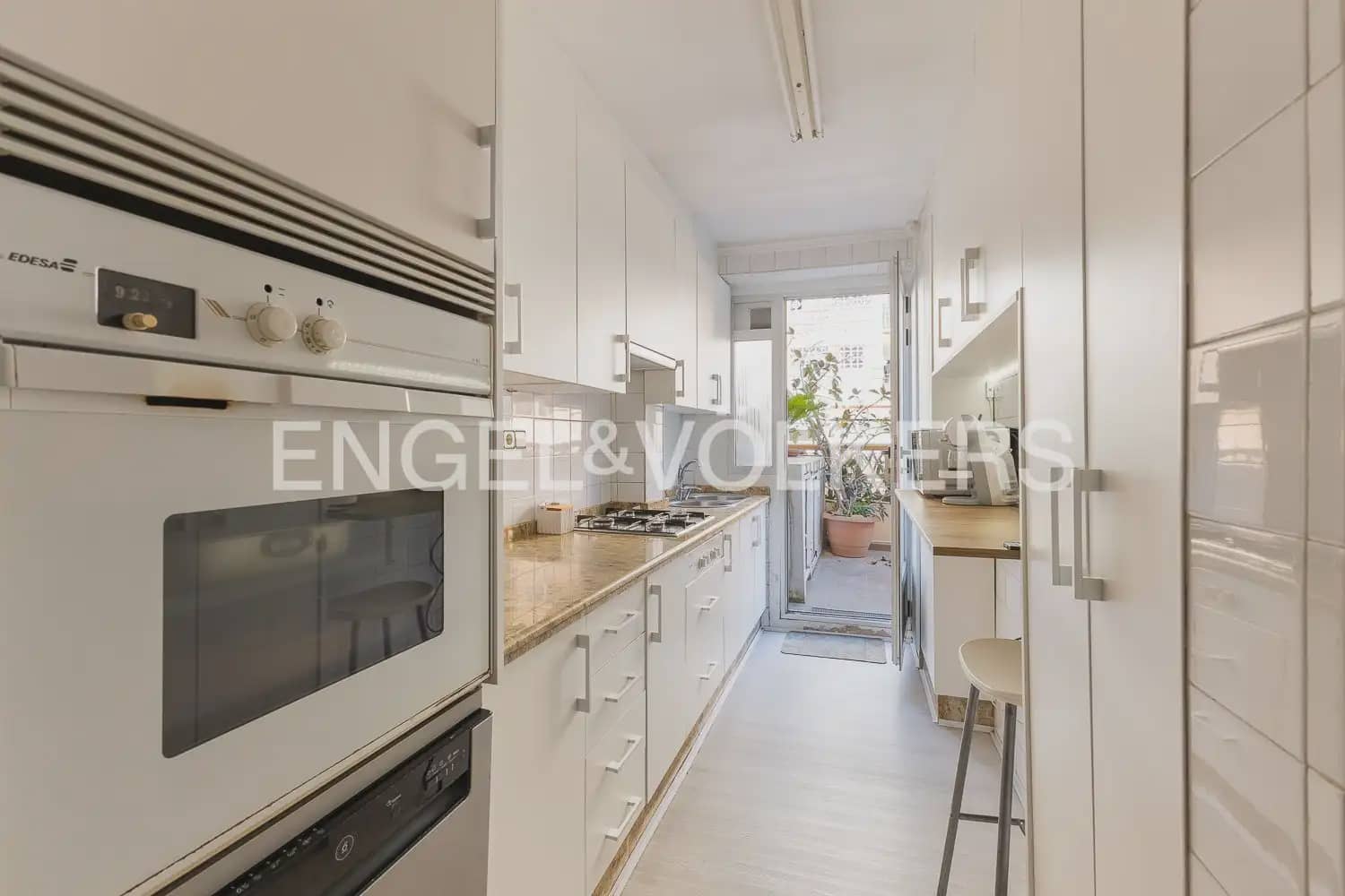 3 slaapkamer Flat te koop in Valencia stad - € 390.000 (Ref: 9897857)