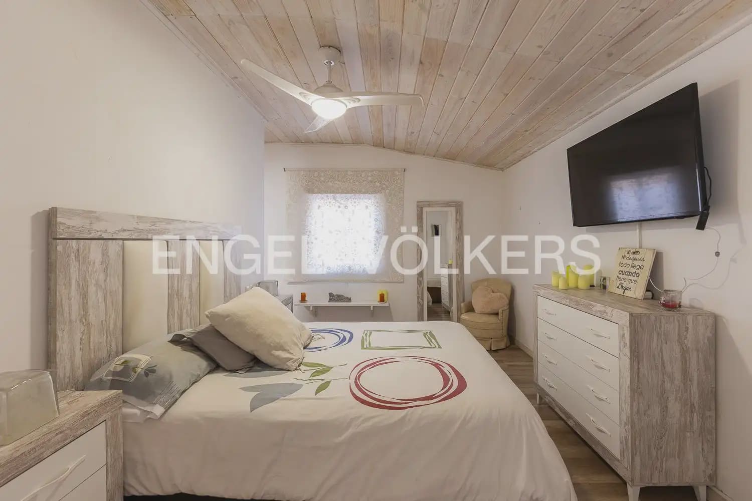 3 slaapkamer Flat te koop in Valencia stad - € 390.000 (Ref: 9897857)