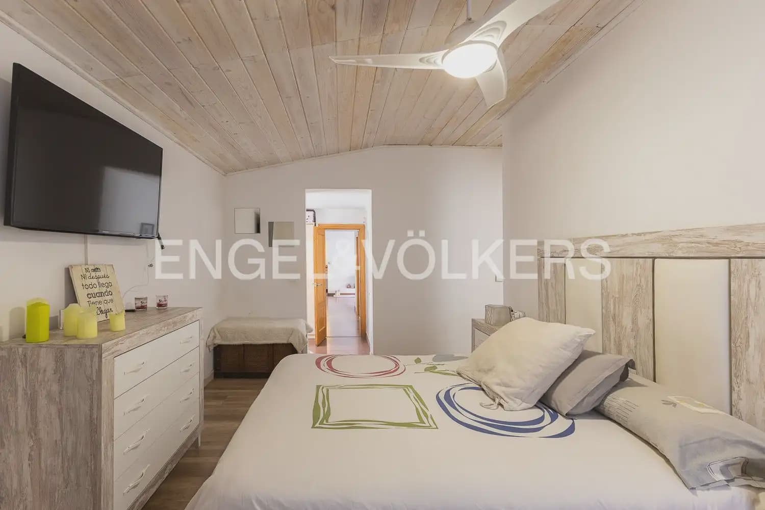 3 slaapkamer Flat te koop in Valencia stad - € 390.000 (Ref: 9897857)
