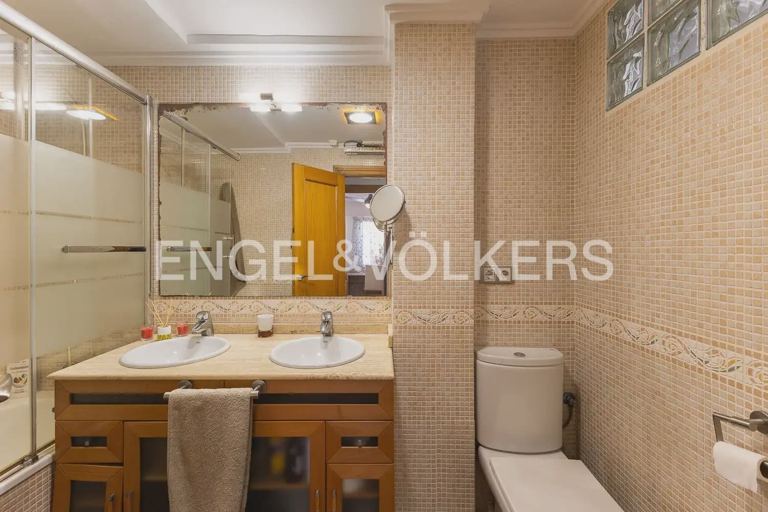 3 slaapkamer Flat te koop in Valencia stad - € 390.000 (Ref: 9897857)