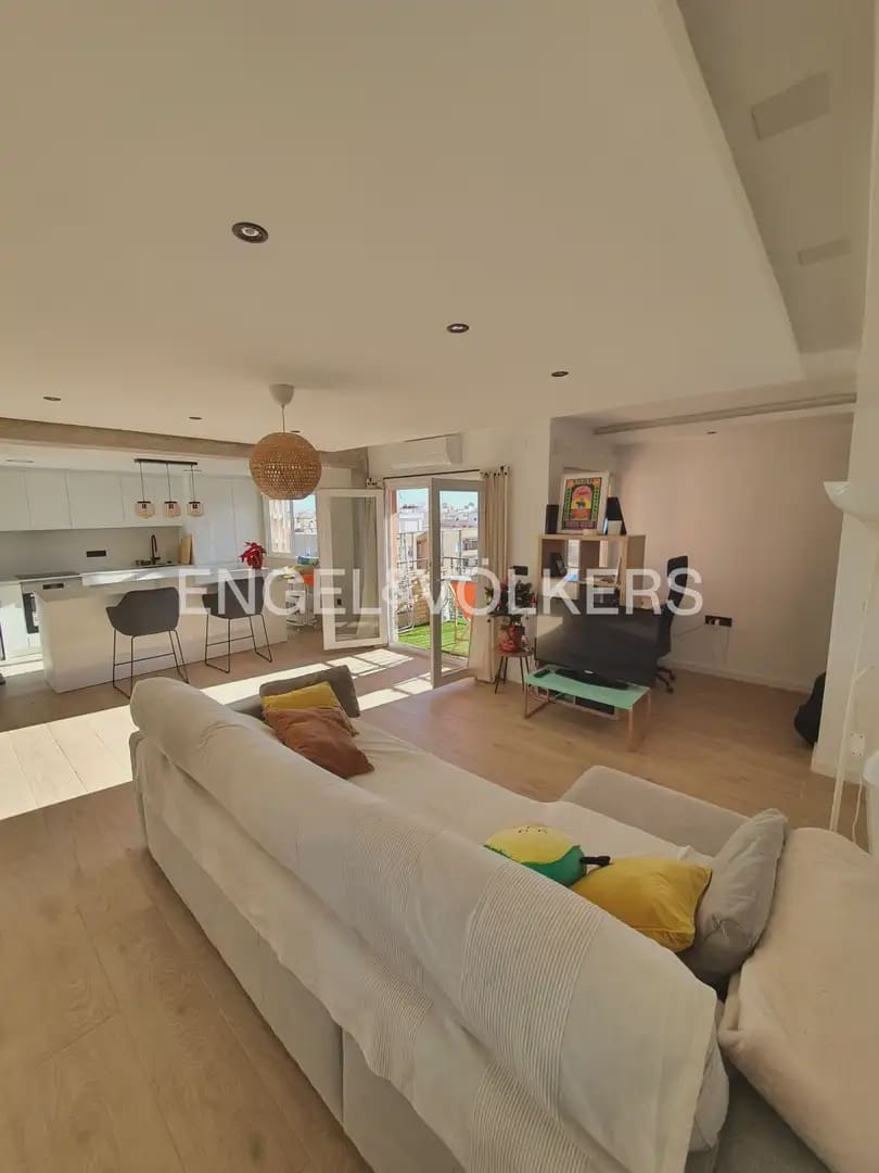 2 quarto Apartamento para arrendar em Valencia cidade - 1 900 € (Ref: 9897858)