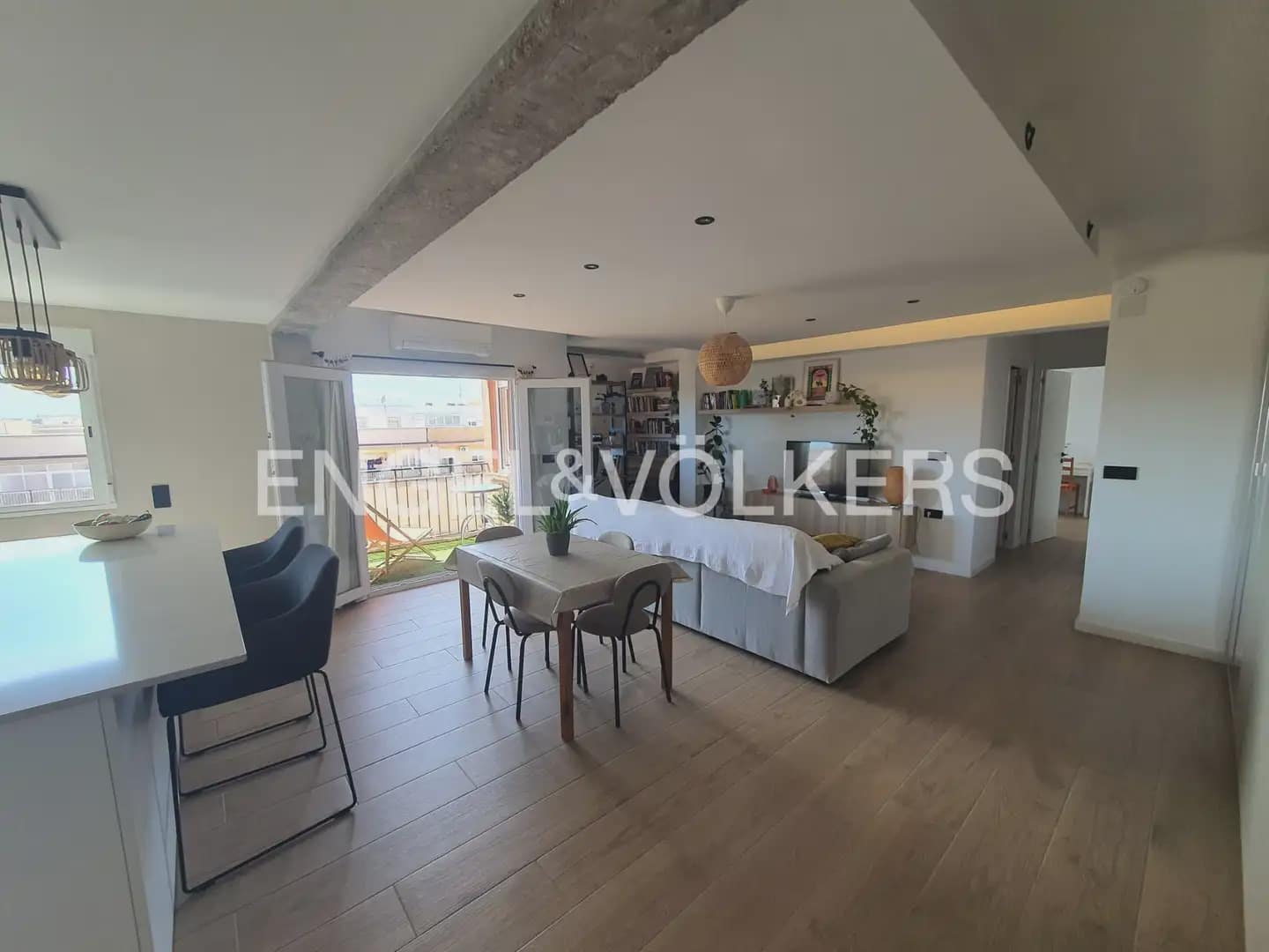 2 quarto Apartamento para arrendar em Valencia cidade - 1 900 € (Ref: 9897858)