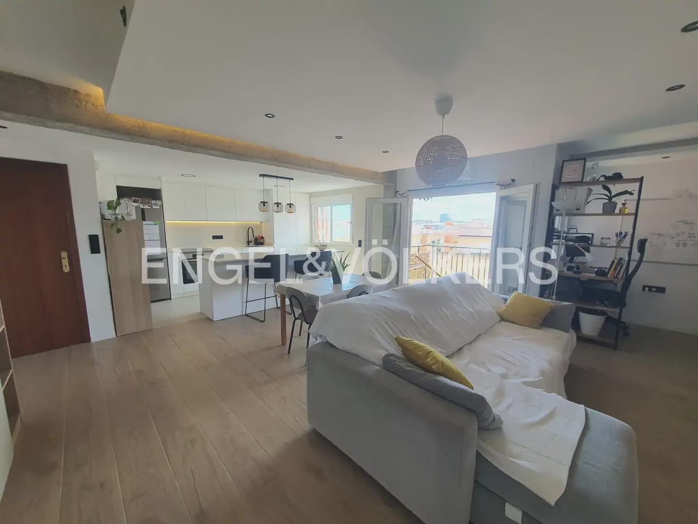 2 quarto Apartamento para arrendar em Valencia cidade - 1 900 € (Ref: 9897858)