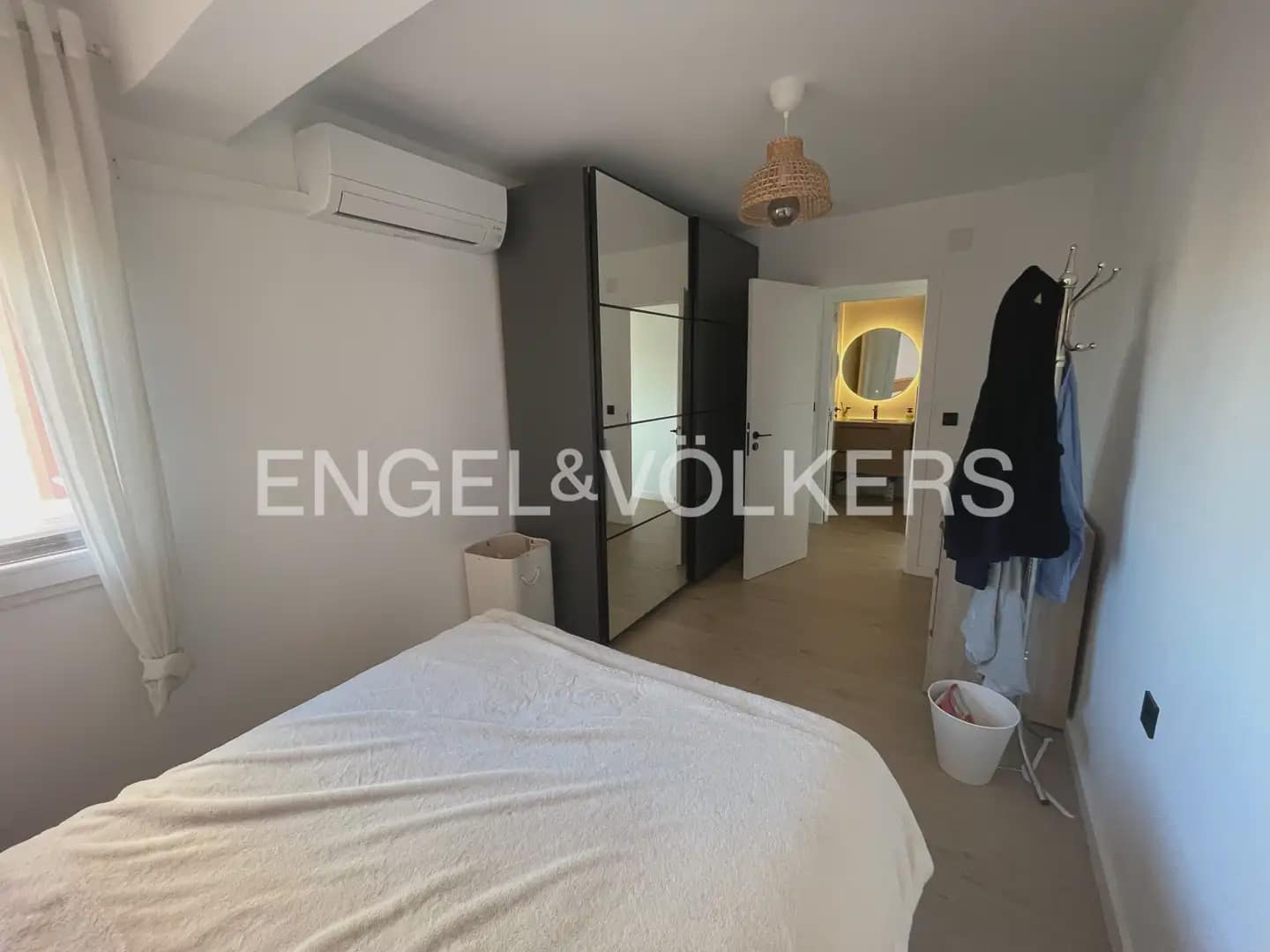 2 quarto Apartamento para arrendar em Valencia cidade - 1 900 € (Ref: 9897858)