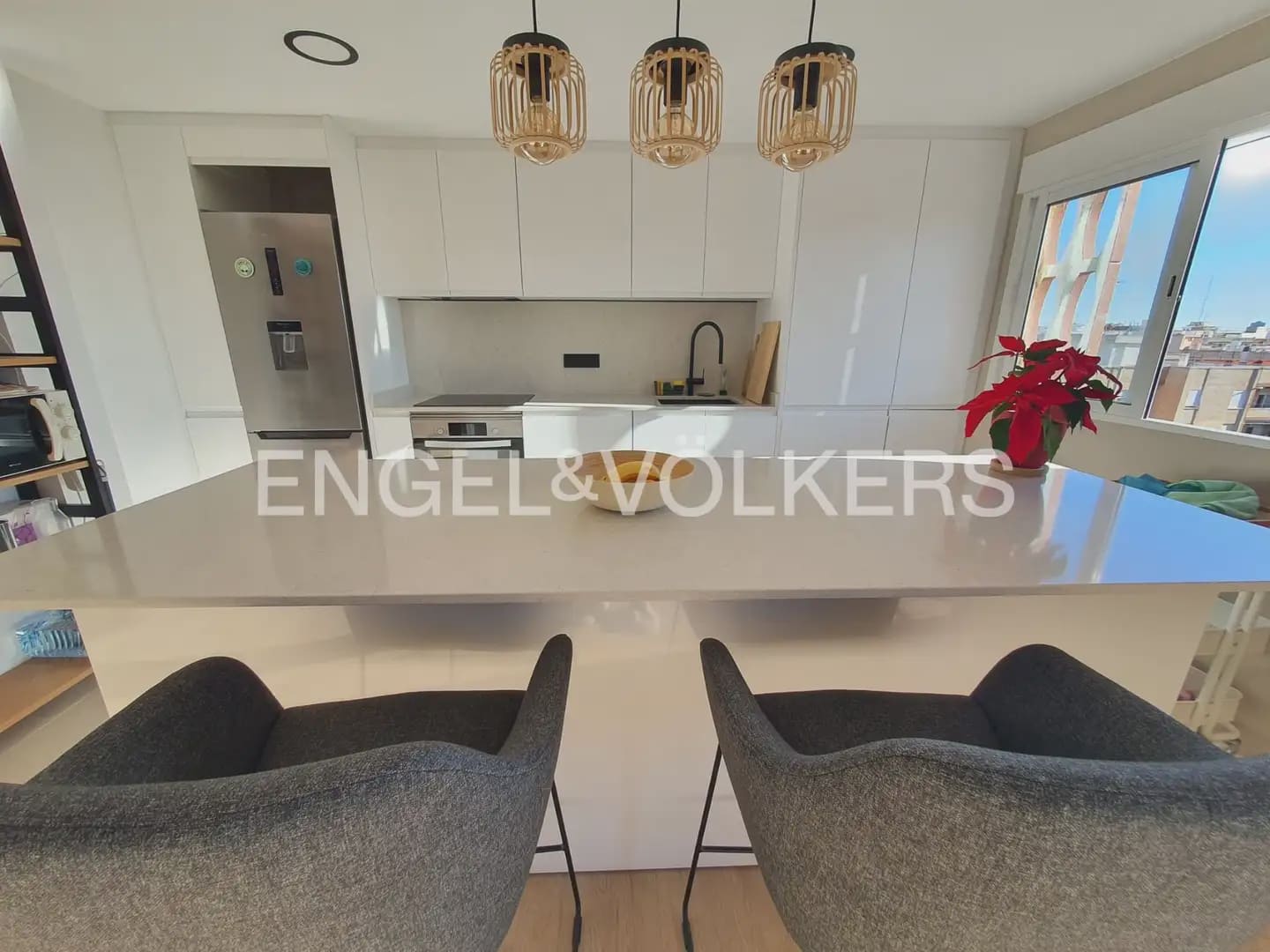 2 quarto Apartamento para arrendar em Valencia cidade - 1 900 € (Ref: 9897858)